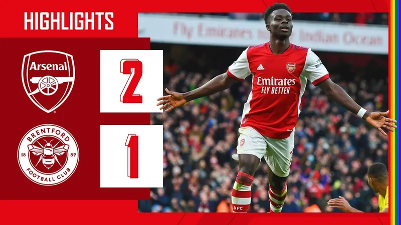 Cầu thủ Arsenal dũng cảm sút bóng trước sự áp đảo của phòng ngự Brentford Cầu thủ Arsenal dũng cảm sút bóng trước sự áp đảo của phòng ngự Brentford